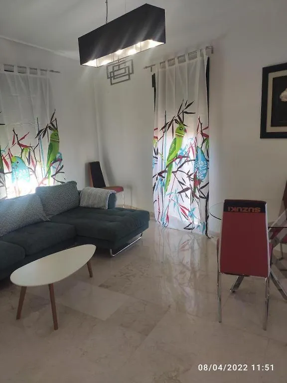 شقة Larios Centro Triniad Suites مالقة إسبانيا